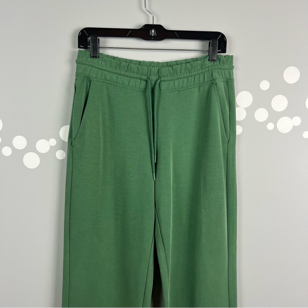 Athleta Green Cropped Wide-Leg Sweatpants - Picture 3 of 10